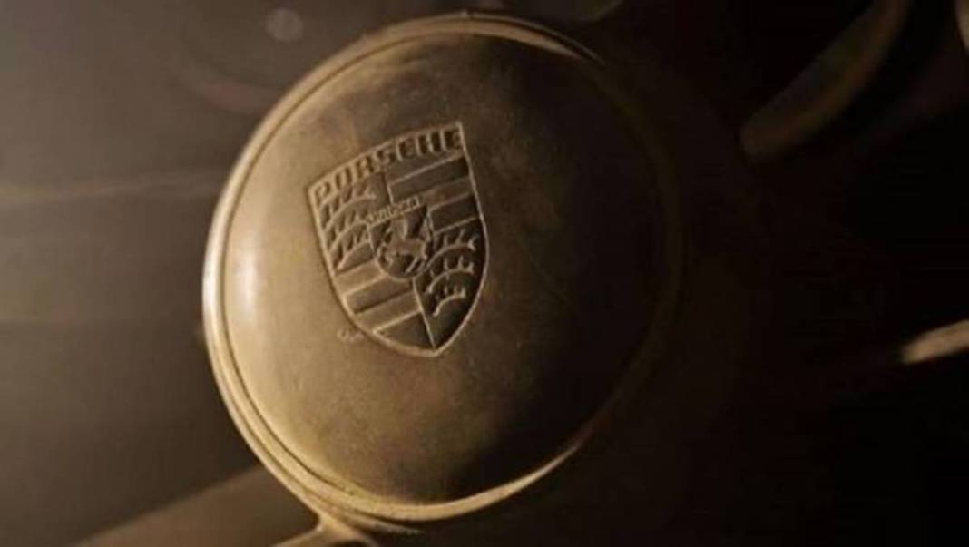 Neydi, ne oldu: Herkes bu arabanın peşinde! Hurdalıktan aldığı otomobilin son hali göz kamaştırdı 9